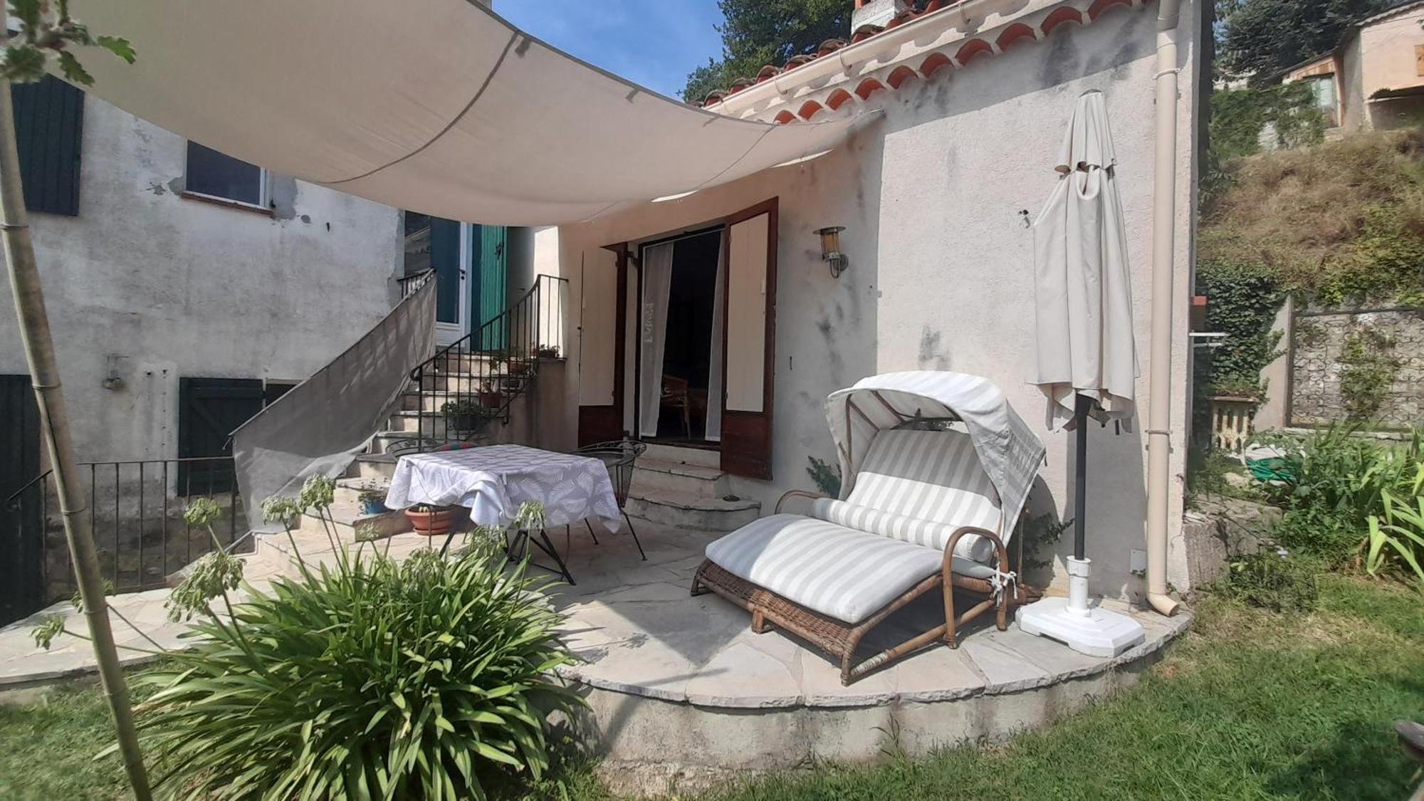 Studio Apartment In Bargemon Exterior foto